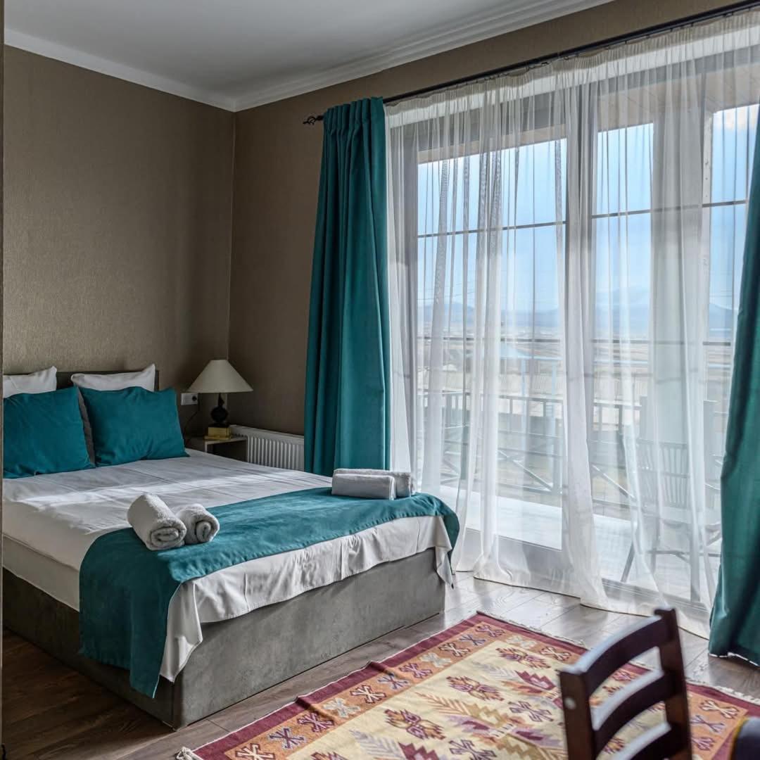 Tsaghkunk Chef House Hotel & Restaurant Севан Экстерьер фото